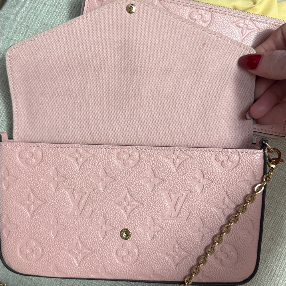 Louis Vuitton Pochette Felicie Empreinte Pink; Like new! - Picture 17 of 17